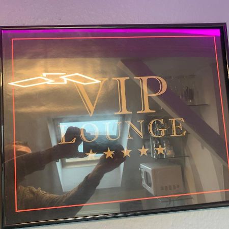 Best-Preis -Vip Lounge- Mit Netflix, Self-Check-In, Ebike Ladestation, Fahrradraum, Wlan Und Netflix - Direkt Am Elberadweg Im Herzen Von Wittenberge Exteriér fotografie